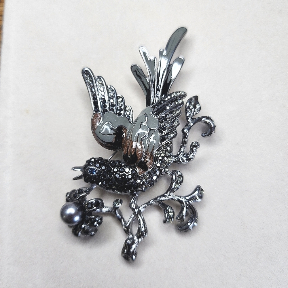 Gunmetal Silver Bird on Branch Brooch Pin